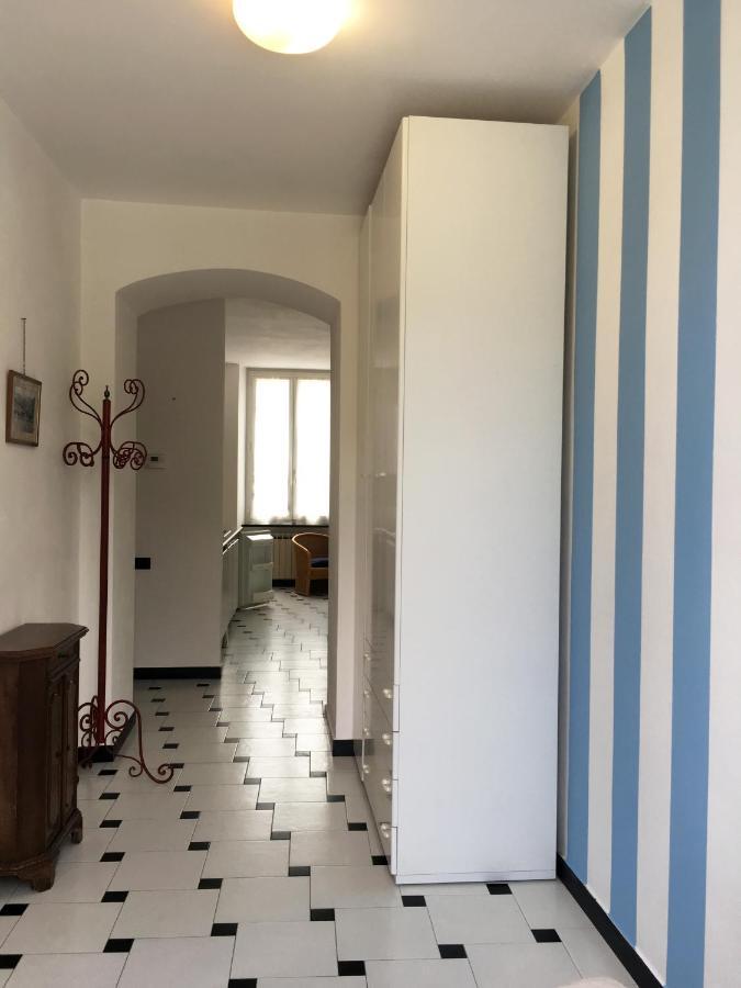 Piazza Staglieno - Appartamento Centralissimo A 30M Dalla Spiaggia 레반토 외부 사진